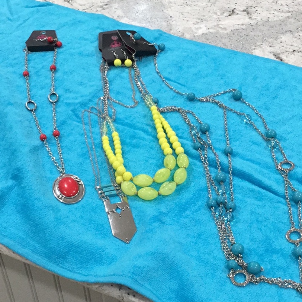 Colorful Beaded Necklace Set